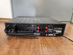 Приемник/усилитель NAD 7240PE (3 фото из 3)