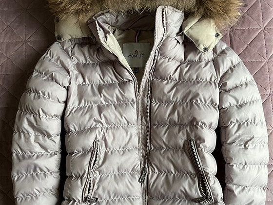 Зимняя куртка Moncler для девочек, размер 146