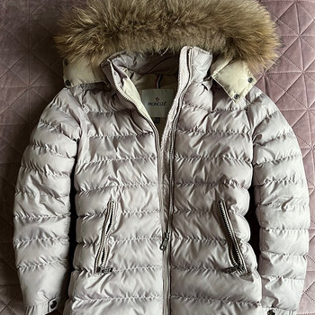 Tüdrukute talvejope Moncler, suurus 146