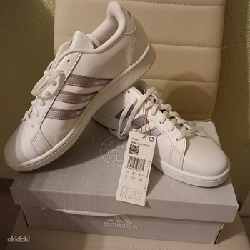 Uued naiste ADIDAS 42