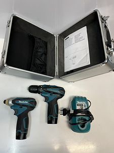 Набор инструментов Makita LCT204 (DF330 + TD090)10,8 V (2 фото из 9)