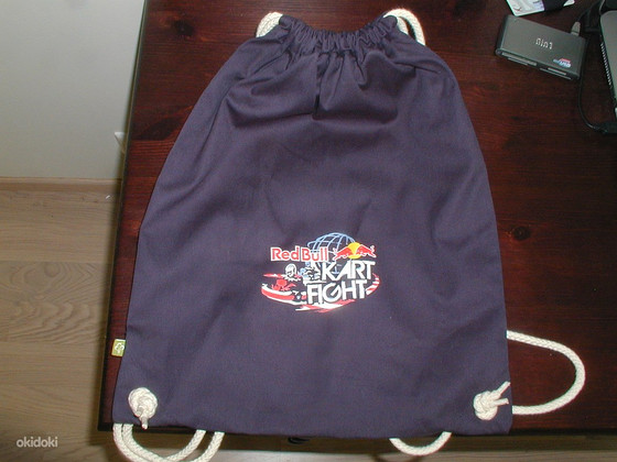 Seljakott Red Bull