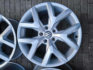 19" Volkswagen originaalveljed 5x120 (4 foto / 7)