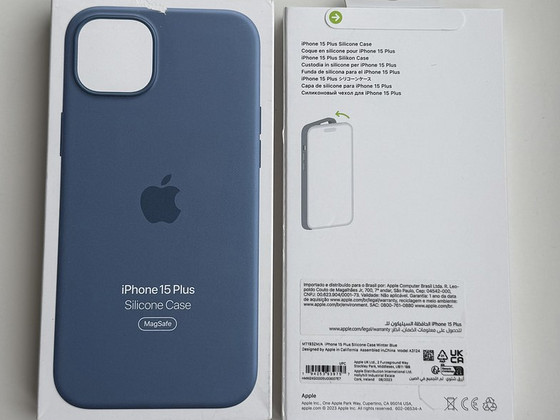 Apple iPhone 15 Plus Silicone Case with Magsafe