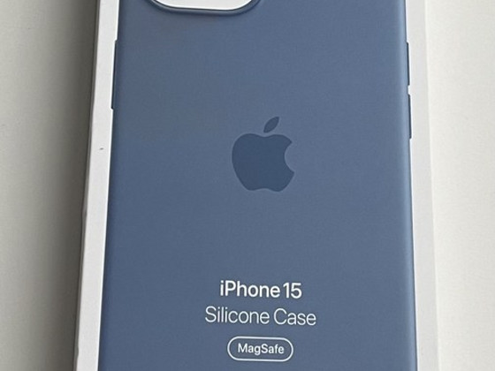 Apple iPhone 15 Silicone Case with Magsafe , Winter Blue