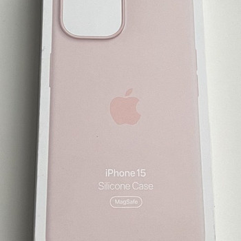 Apple iPhone 15 Silicone Case with Magsafe , Light Pink