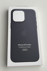 Apple iPhone 15 FineWoven Case with MagSafe , Black (1 foto / 2)