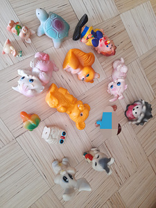 Детские игрушки (1 фото из 2)