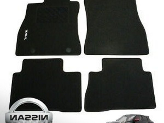 Коврики для пола в салоне Nissan Juke