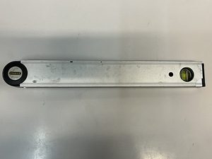 Цифровой угловой уровень Stanley 40cm 0-42-087 + Сумка (5 фото из 8)
