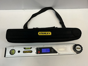Цифровой угловой уровень Stanley 40cm 0-42-087 + Сумка (7 фото из 8)