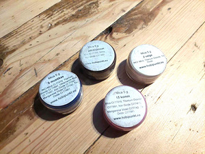 Mica pulbrilised pärlmuttervärvid seebimassi toonimiseks (2 foto / 2)