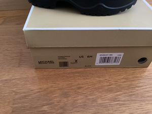 Сапоги MICHAEL KORS (2 фото из 3)
