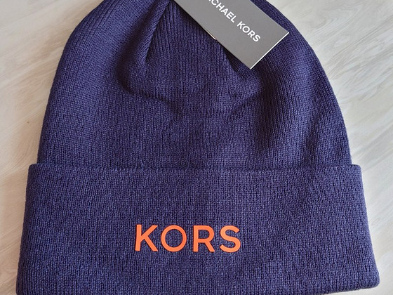 Uus müts Michael Kors
