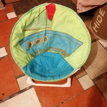 Kraapimispuu ja lamamistool