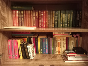 Книги (2 фото из 6)