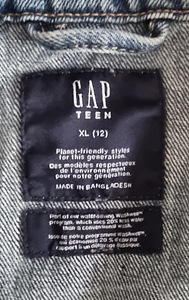 Джинсовая куртка GAP (3 фото из 3)