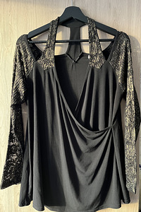 Блузка (1 фото из 3)