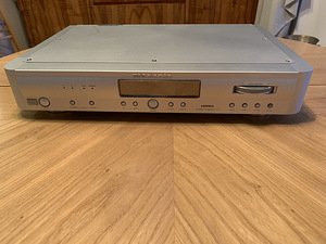 Marantz hi-end тюнер (3 фото из 3)