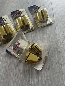 Держатели для полок (2 фото из 3)