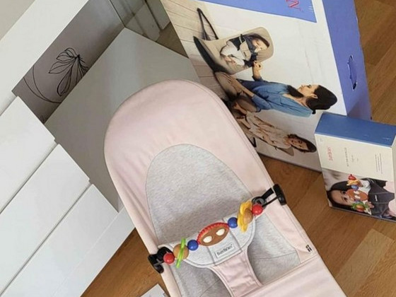 BabyBjörn Balance Soft lamamistool mänguasjaga