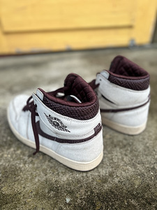 Джордан 1 Retro High OG A Ma Maniére (4 фото из 5)