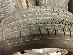 235/70 R16 (2 foto / 8)