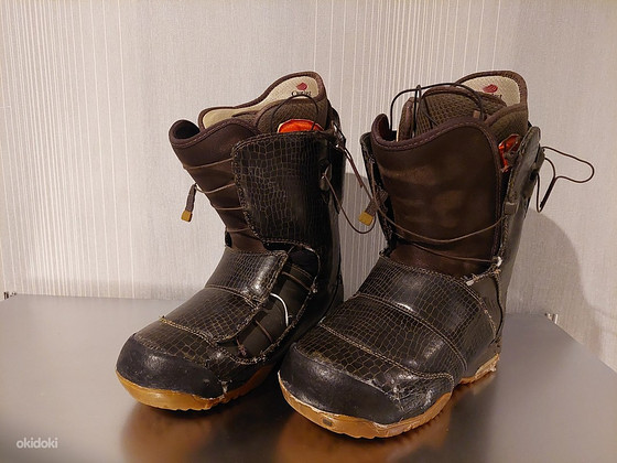 Burton Ion lumelaua saapad 43,5 (28,5cm)