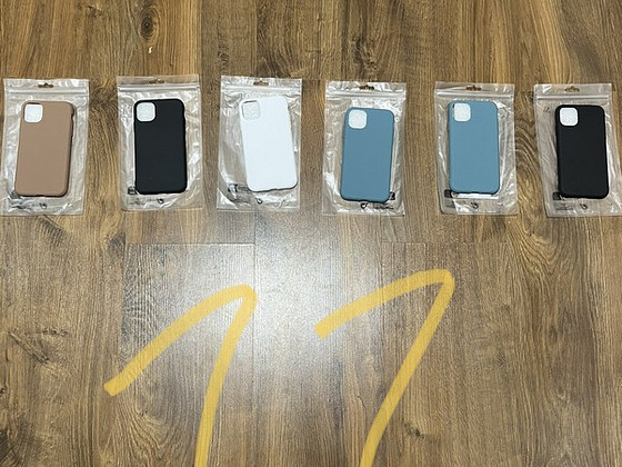 Чехлы для iPhone 11/12