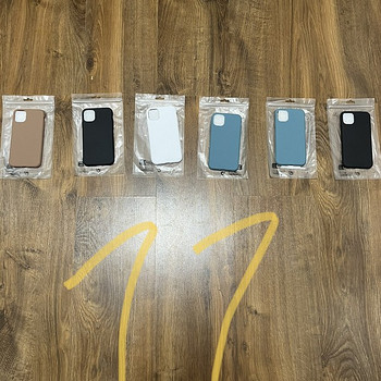 Чехлы для iPhone 11/12