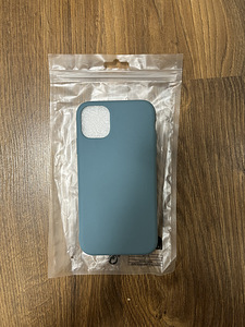 Чехлы для iPhone 11/12 (8 фото из 10)