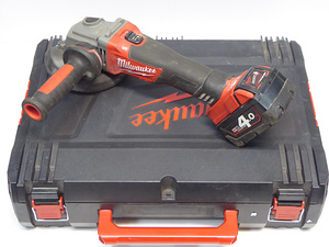 Болгарка Milwaukee M18 CAG125X + зарядка + ящик (5 фото из 6)