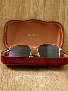 Gucci (3 foto / 3)