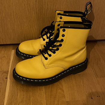 Желтые ботинки Dr.Martens