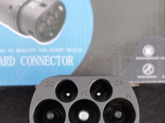 Адаптер Type 2 to Type 1 adapter переходник 32 A
