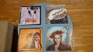 Vinyl (1 foto / 8)