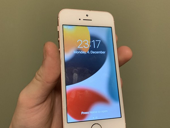 iPhone se 2016 32 ГБ