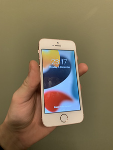 iPhone se 2016 32 ГБ (1 фото из 2)
