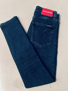 Джинсы Calvin Klein, размер 26. (3 фото из 3)