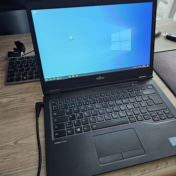 Fujitsu LifeBook U747 Core i5-7200U 8GB DDR4 256 SSD