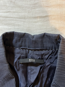 Женский пиджак Hugo Boss (3 фото из 3)