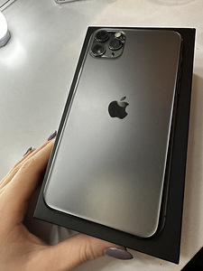 iPhone 11 Pro Max ( Space Gray ) (2 foto / 10)