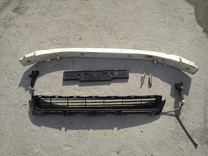 Land Cruiser 150 85271-60010 85207-60040 85208-60040 (1 foto / 2)