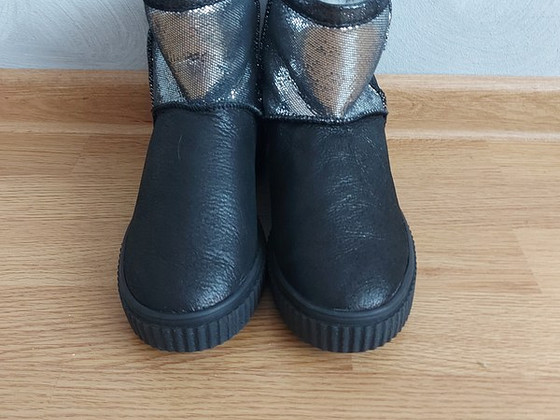 Продам угги от Bartek.