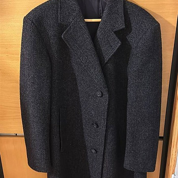Очень стильное зимнее мужское пальто Made In Switzerland