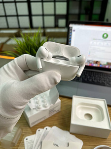 AirPods Pro 2 + (2 фото из 3)