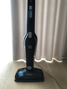 Electrolux пылесос (1 фото из 1)