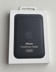 Apple iPhone FineWoven Wallet with MagSafe, Black (1 фото из 2)