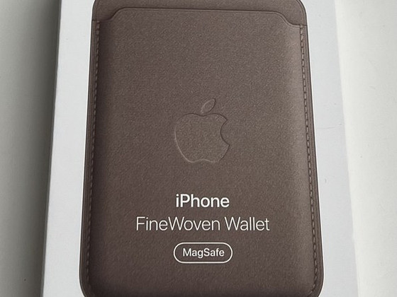 Apple iPhone FineWoven Wallet with MagSafe , Taupe