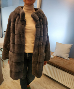 Шуба из норки (3 фото из 3)
